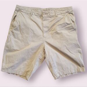 Uniqlo Khaki Chino Shorts Mens XL (Waist 36) Excellent Condition
